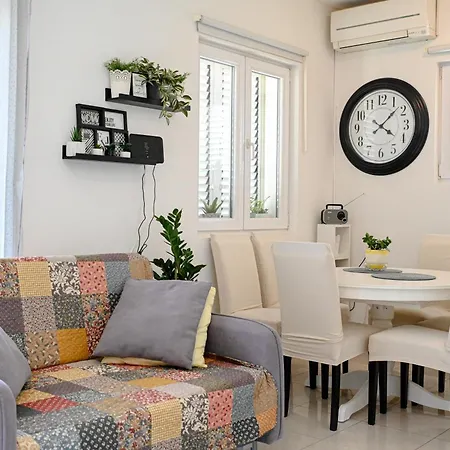 Amarena 023 Apartman *