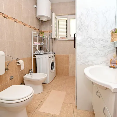 Amarena 023 Ζαντάρ