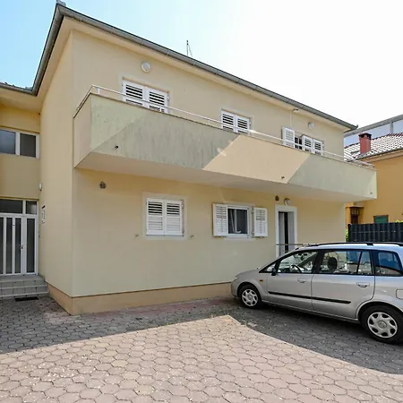 Apartment Amarena 023 *